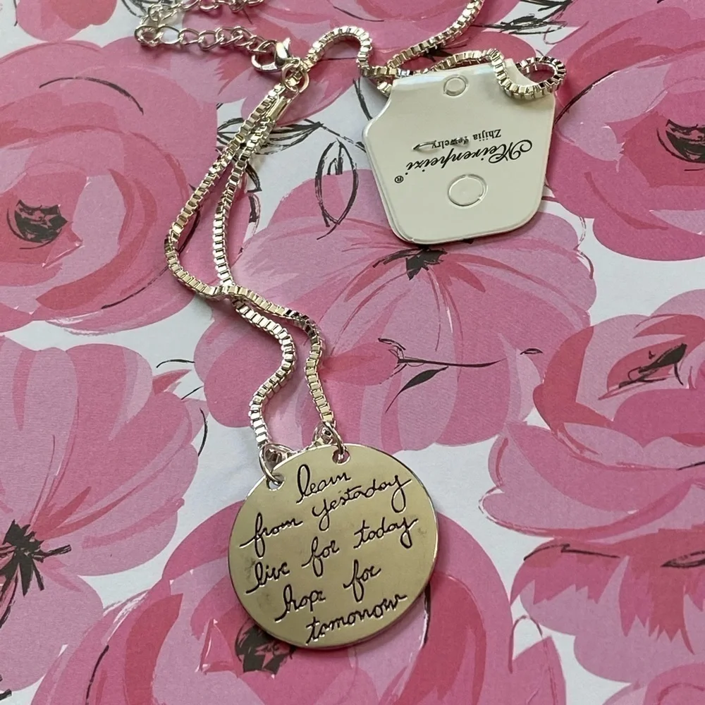 Necklace Fashion Silver Tone Medallion